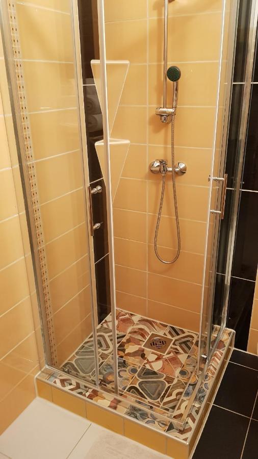 Aquarius Vendeghaz Hotel Szeged Eksteriør billede