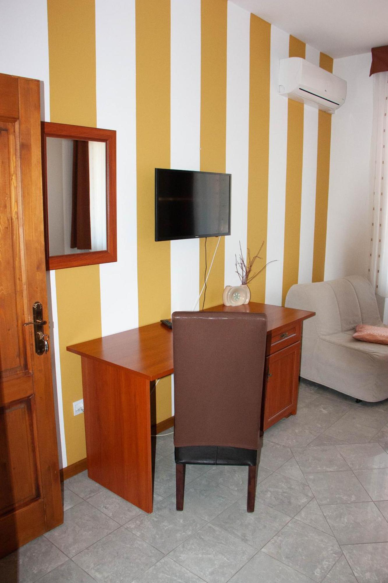 Aquarius Vendeghaz Hotel Szeged Eksteriør billede