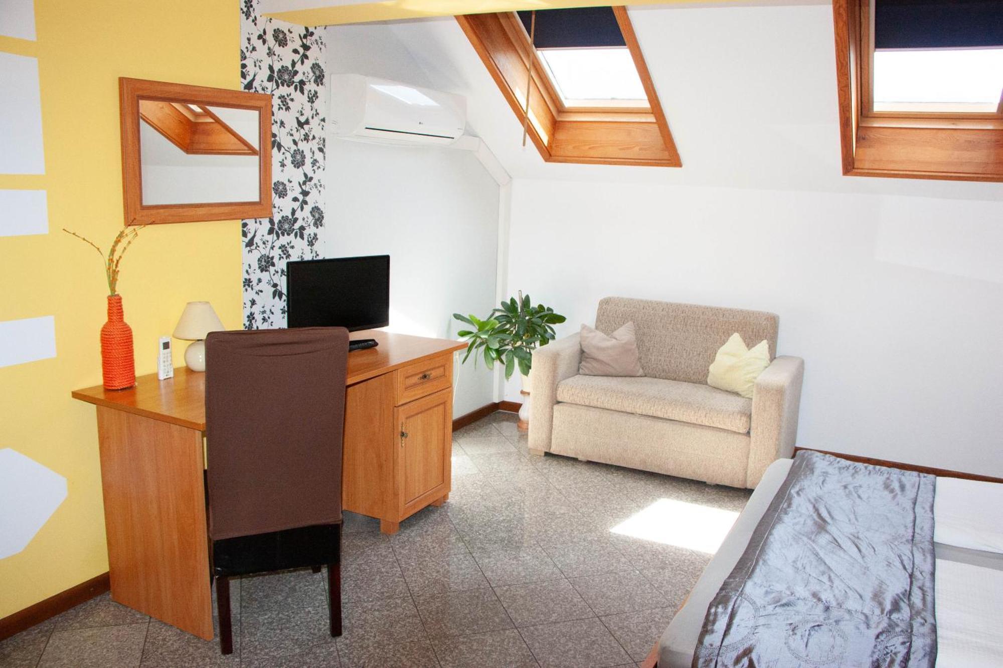 Aquarius Vendeghaz Hotel Szeged Eksteriør billede
