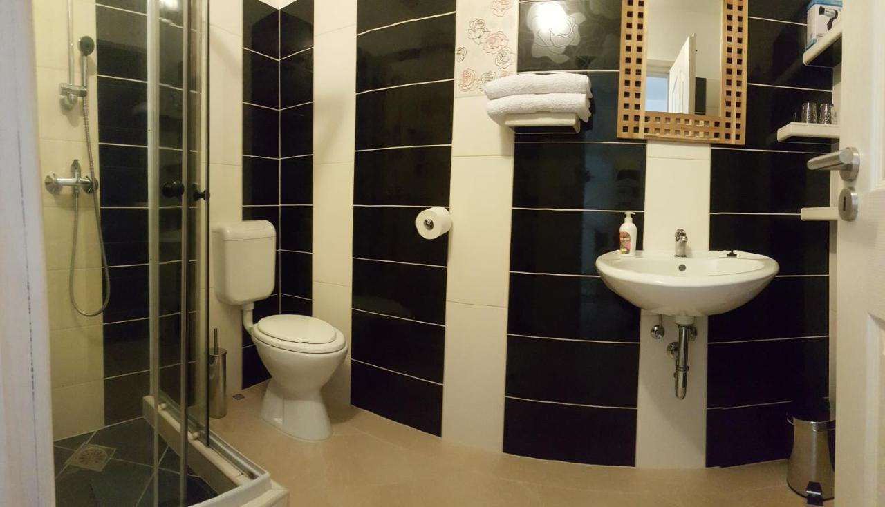 Aquarius Vendeghaz Hotel Szeged Eksteriør billede