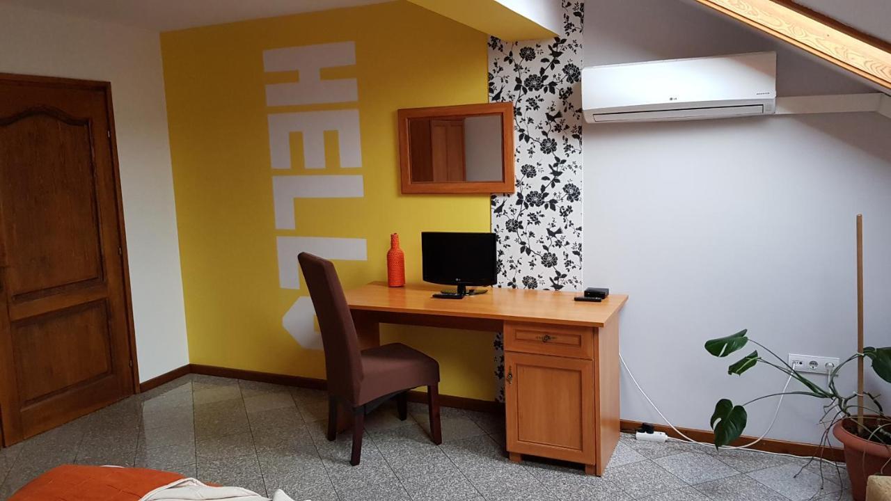 Aquarius Vendeghaz Hotel Szeged Eksteriør billede